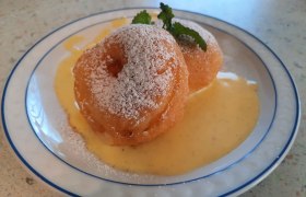 Apfelringe mit Vanillesauce, © Niederösterreichische Wirtshauskultur Apfelringe mit Vanillesauce, © Niederösterreichische Wirtshauskultur