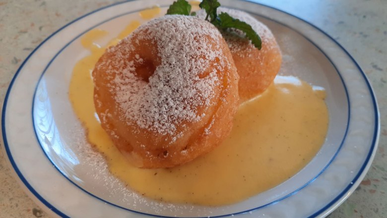 Apfelringe mit Vanillesauce, © Niederösterreichische Wirtshauskultur Apfelringe mit Vanillesauce, © Niederösterreichische Wirtshauskultur