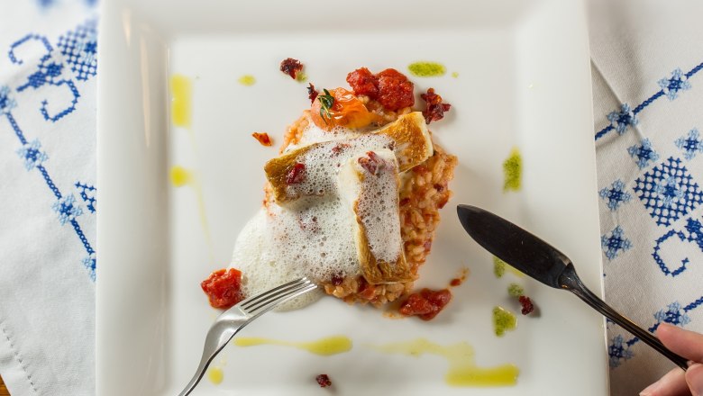 Gegrilltes Zanderfilet auf Tomatenrisotto, © Rita Newman Gegrilltes Zanderfilet auf Tomatenrisotto, © Rita Newman