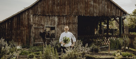 Wirt Markus Bsteh, Kräutergarten