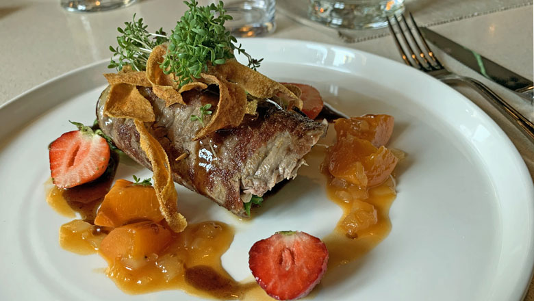 Paillard vom Rind gefüllt mit jungem Spinat und Schafkäse - Erfrischend ...