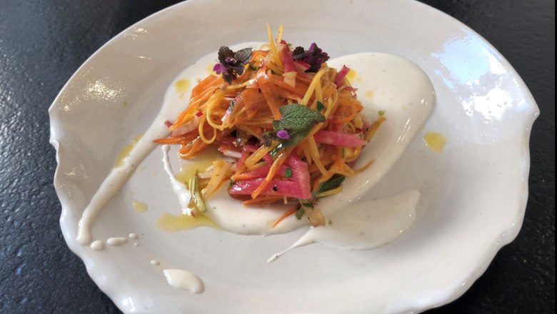 Rohkostsalat mit Joghurt-Dressing, &copy; Nieder&ouml;sterreichische Wirtshauskultur