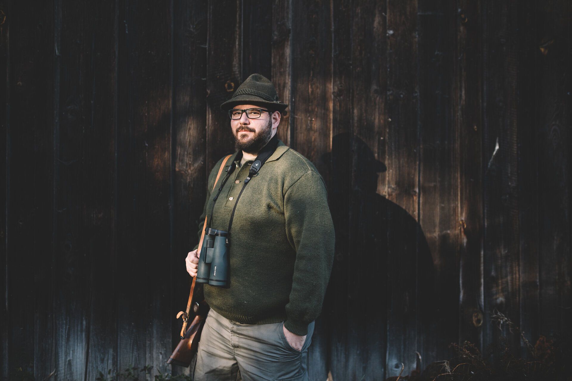 In der malerischen Umgebung des Waldviertels strahlt das Wirtshaus im Demutsgraben eine einladende Atmosphäre aus. Der rustikale Charme des Hauses, umgeben von üppigem Grün und sanften Hügeln, lädt dazu ein, die Seele baumeln zu lassen und die köstlichen regionalen Spezialitäten zu genießen.