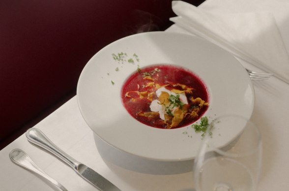 Rote Rüben-Suppe, Gasthof - Konditorei Ettel, © Niederösterreich Werbung/Julius Hirtzberger