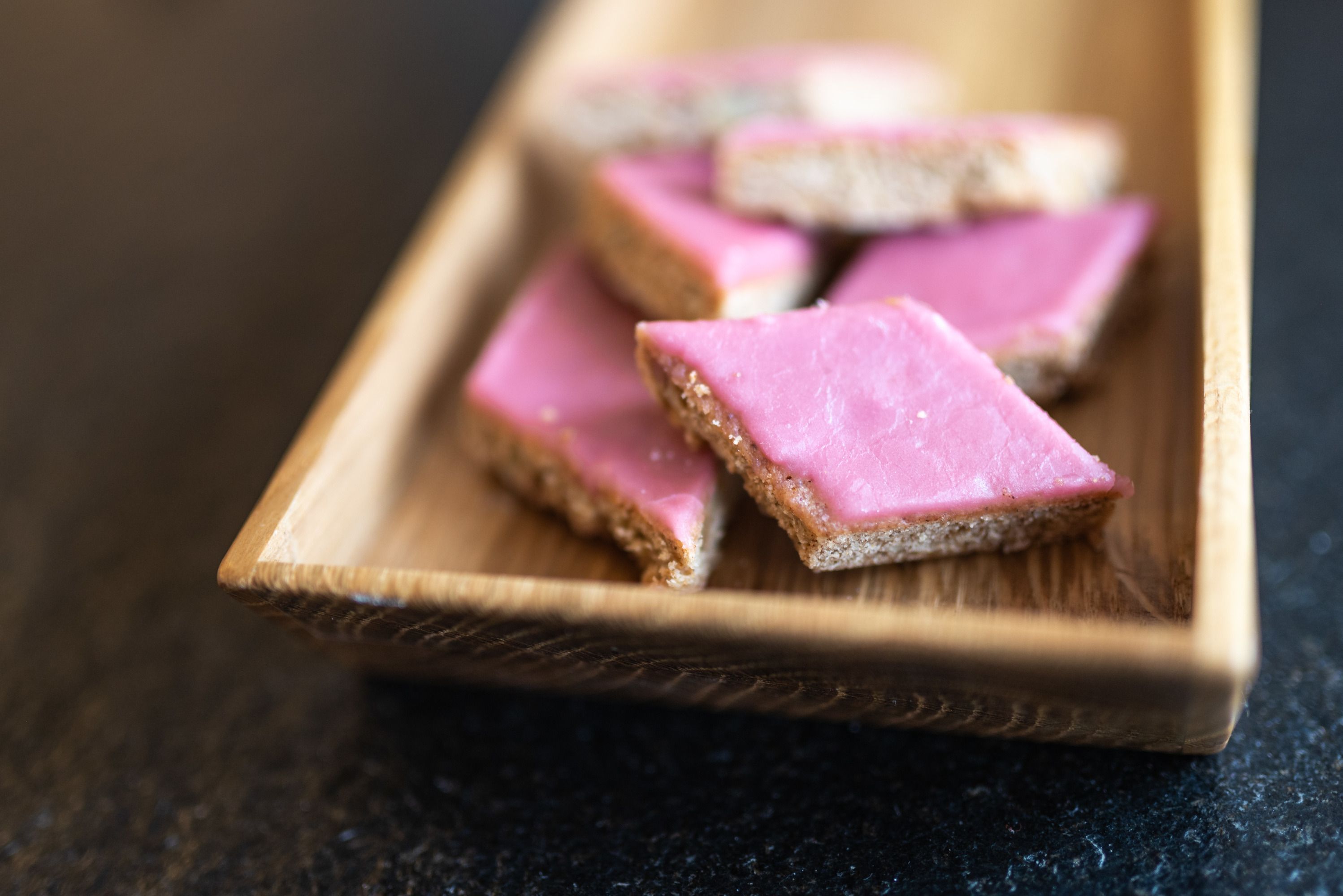 Gerührter Lebkuchen mit Glühweinglasur