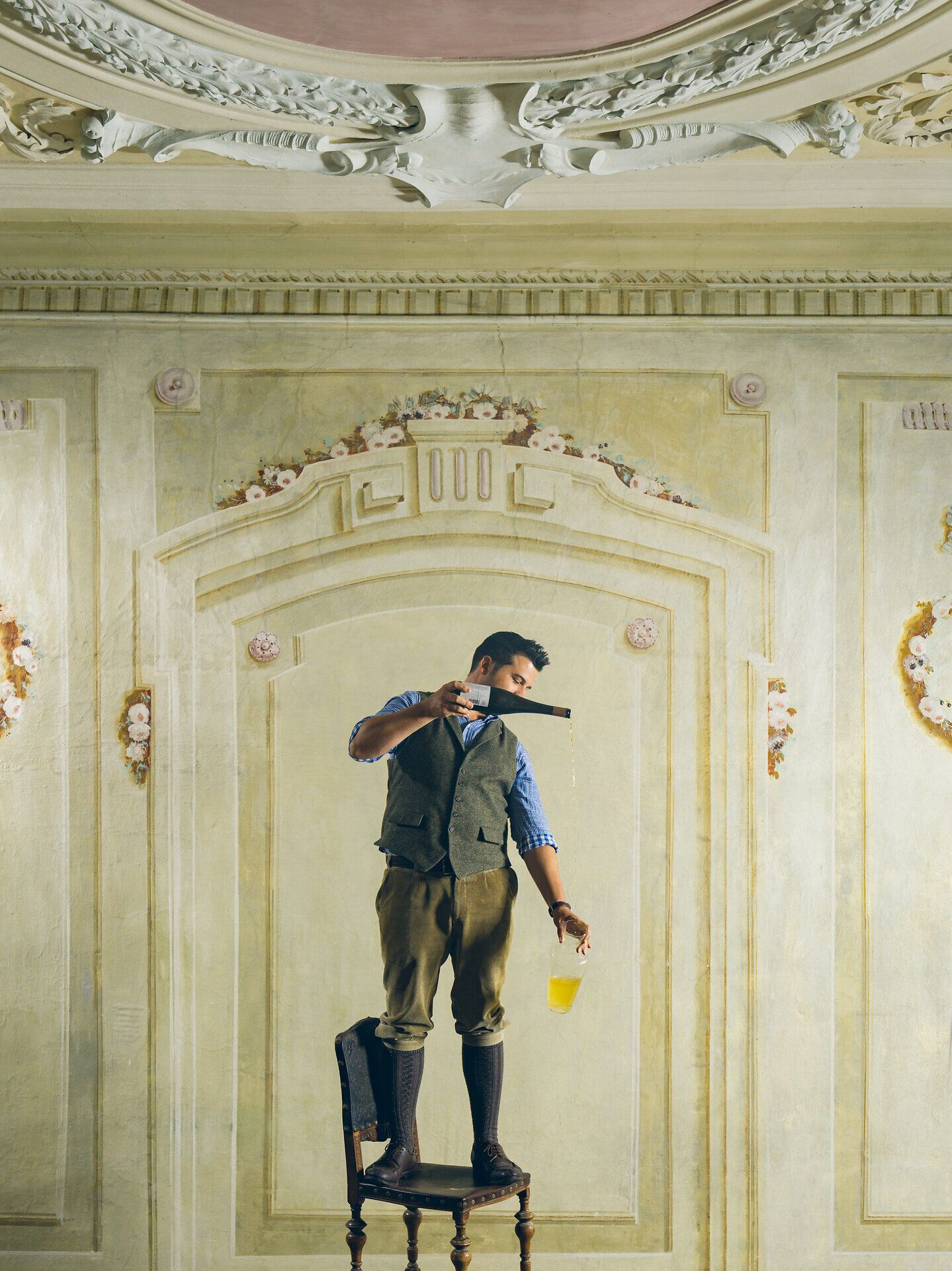 In der Hofmeisterei Hirtzberger entfaltet sich eine harmonische Verbindung von Tradition und Genuss. Die einladende Atmosphäre des Wirtshauses lädt dazu ein, regionale Köstlichkeiten zu entdecken und die Schönheit der Wachau zu genießen.