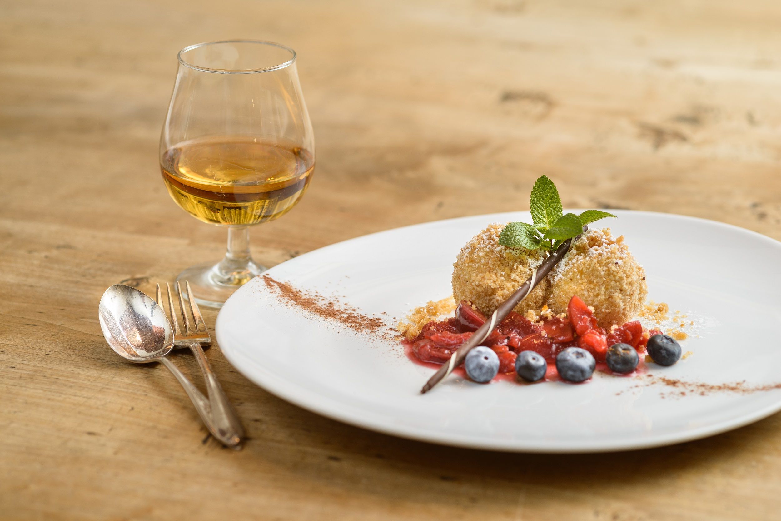 Topfenknödel mit Zwetschkenröster