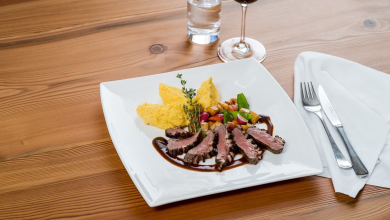 Lammrücken,Creme-Polenta, © Niederösterreich-Werbung/Rita Newman