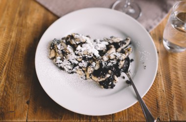 Waldviertler Mohnnudeln mit Hollerkoch