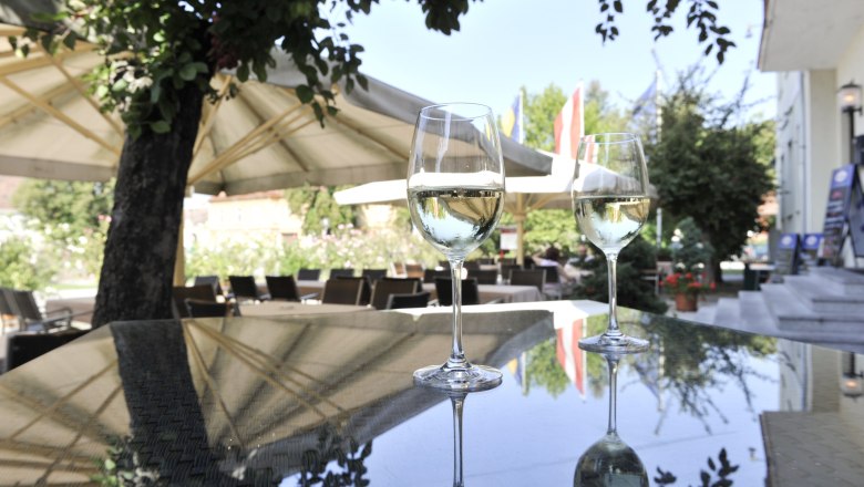 Terrasse, &copy; Eisenbock's Strasser Hof, pvo.at