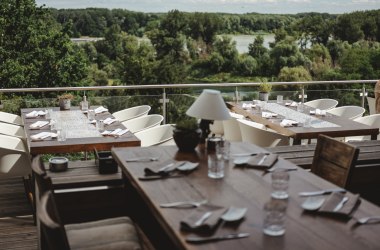 Donauterrasse Landgasthof Haslauerhof, © Niederösterreich Werbung/Michael Reidinger