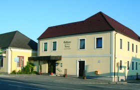 gasthaus-front, &copy; Gasthaus Bauer