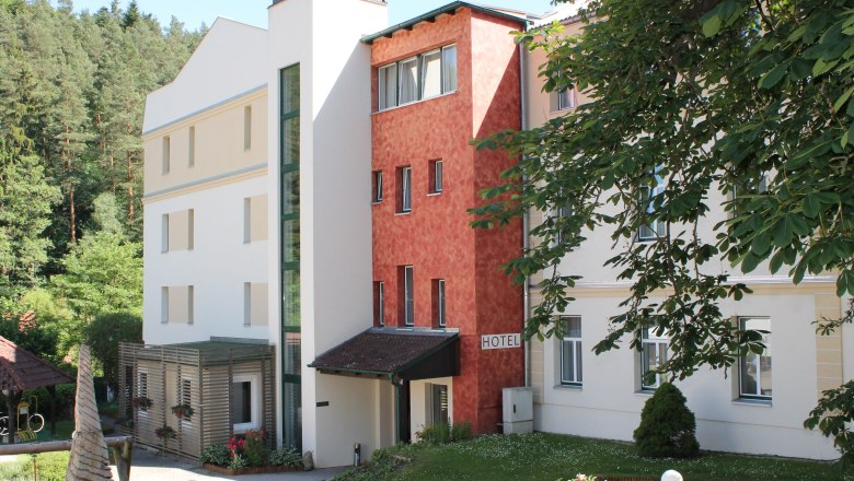 Hofansicht Hotel, &copy; Hotel-Restaurant Liebnitzm&uuml;hle