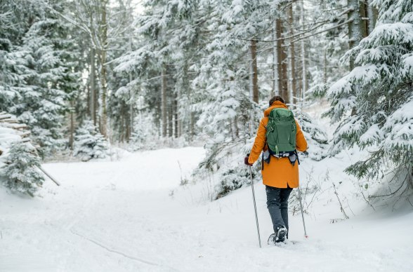 Schneeschuhwandern in St. Corona, verschneite Winterlandschaft