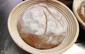 Sauerteig ansetzten und Brot backen, © Wirtshauskultur