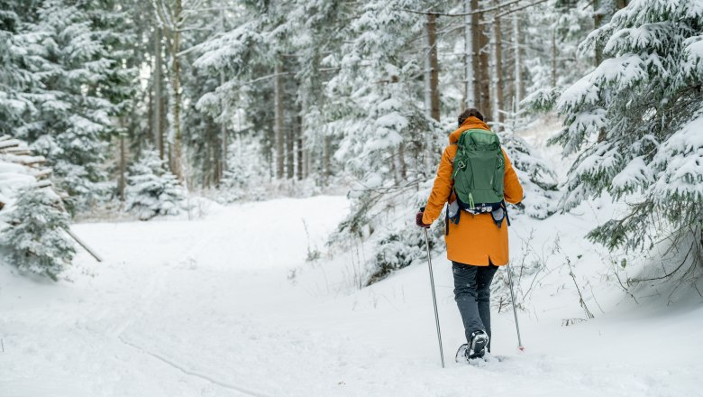 Schneeschuhwandern in St. Corona, verschneite Winterlandschaft