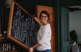 Therese Ellmauer - eine von 3 Generationen Frauenpower am Kastanienhof, © Niederösterreich Werbung/Mara Hohla