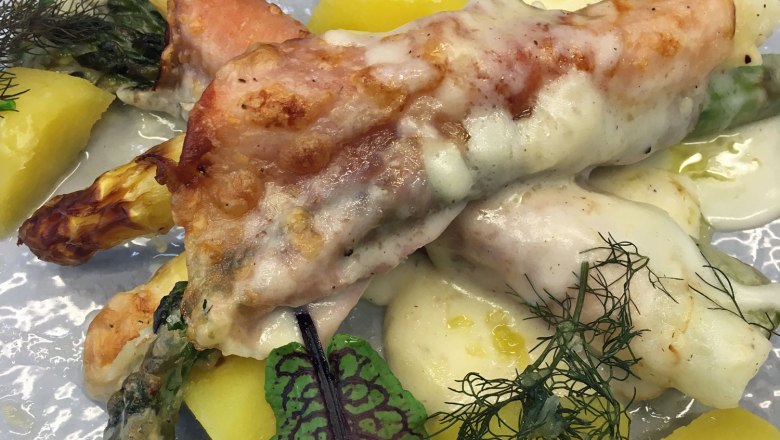 Überbackener Spargel, © Niederösterreichische Wirtshauskultur