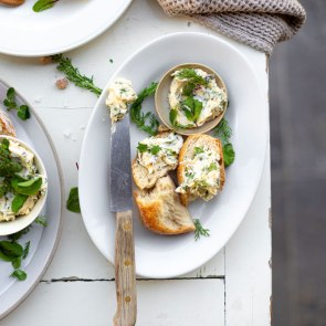 Butter mit Wildkräutern, © Niederösterreich-Werbung/Mara Hohla